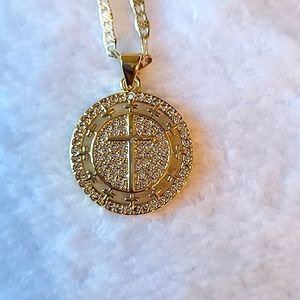 Cross pendant with crystals